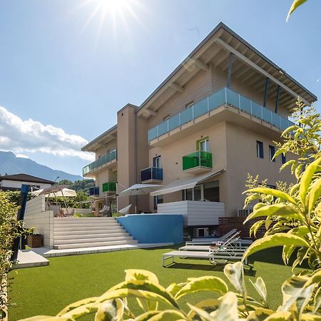 Energy Hotel Calceranica al Lago Bagian luar foto